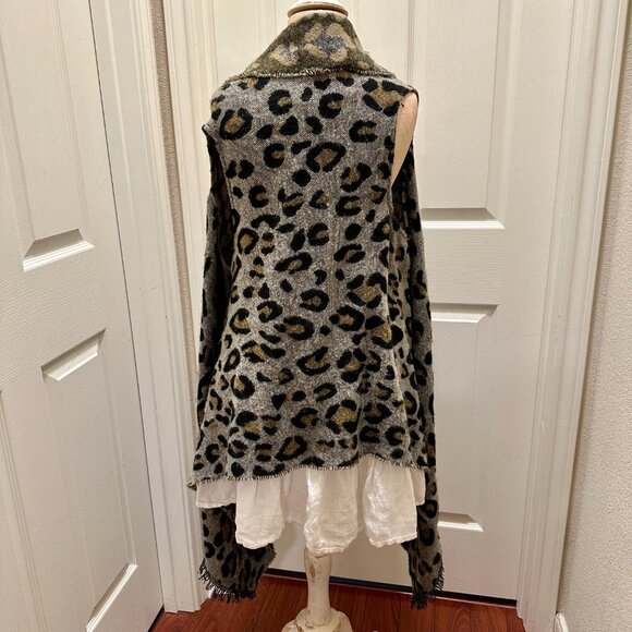 Anna & Ava Women's Soft Shawl Wrap Vest One Size Fits Most Leopard Print Boho - Picture 7 of 13